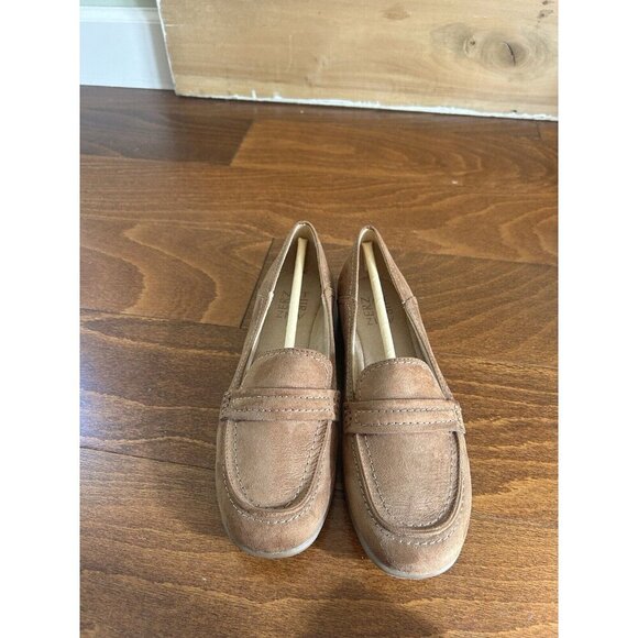 Naturalizer Women's Dannah Slip-On Camel Tan Suede Loafers Flats NEW 6 M - Picture 3 of 6